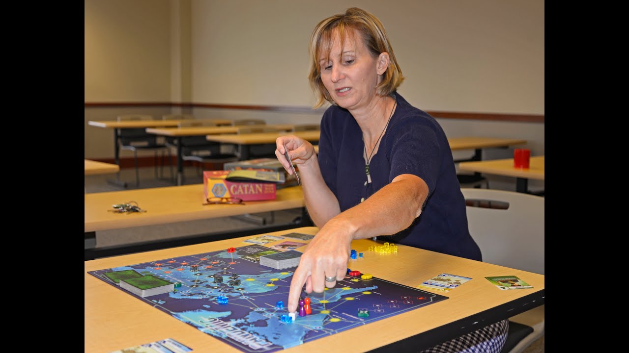 Troy University professor using games to teach history