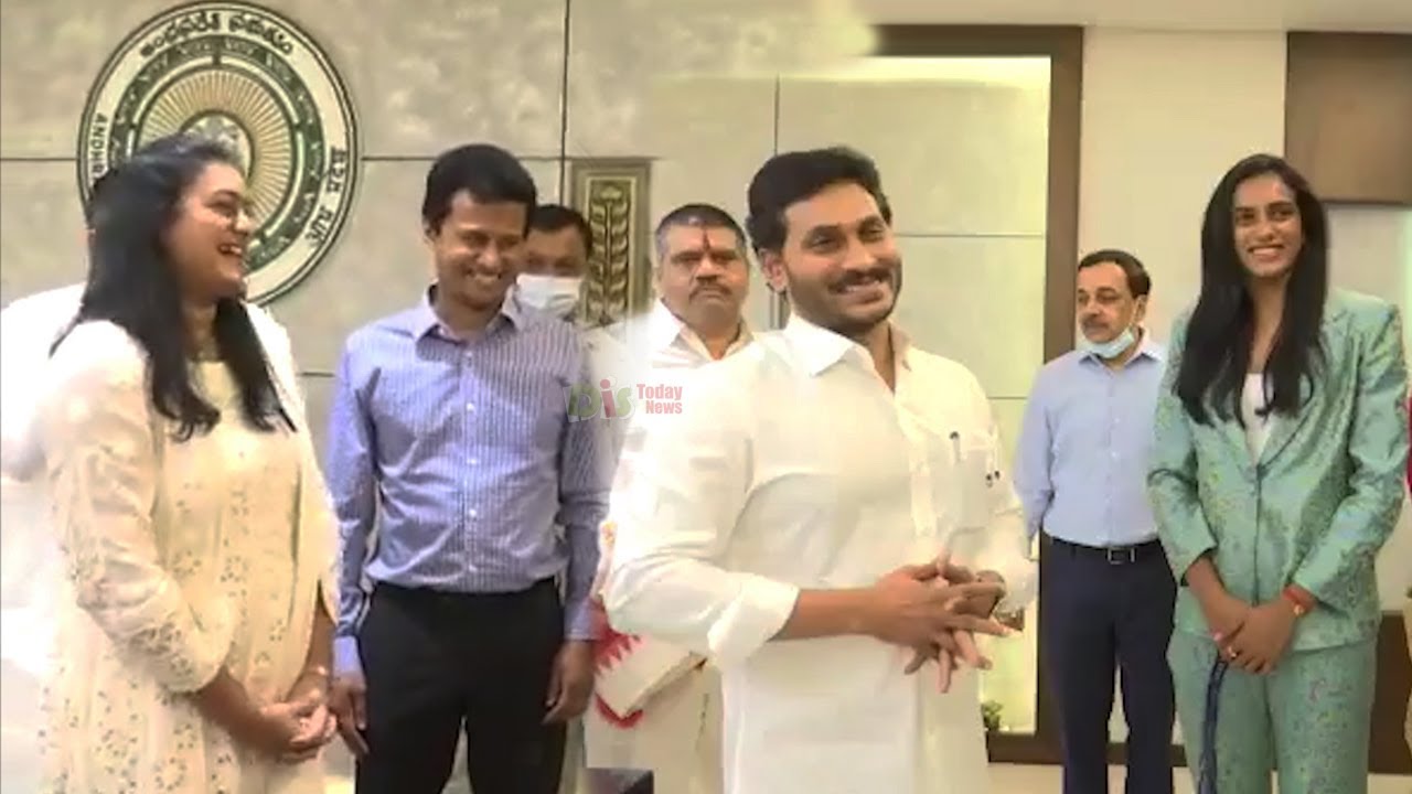 CM YS Jagan Felicitates Tokyo Olympic Bronze Medal Winner PV Sindhu | Distoday News