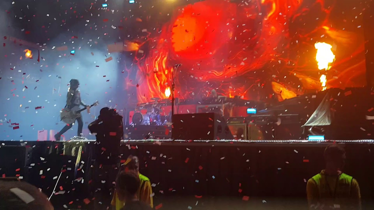 Guns'n'Roses Chorzow Poland  09.07.2018 Paradise City + Finish