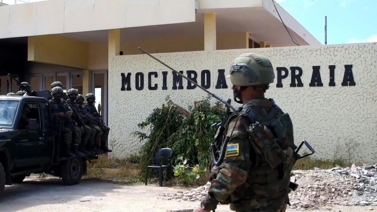 Rwandan troops patrol Mozambique town retaken from insurgents | AFP