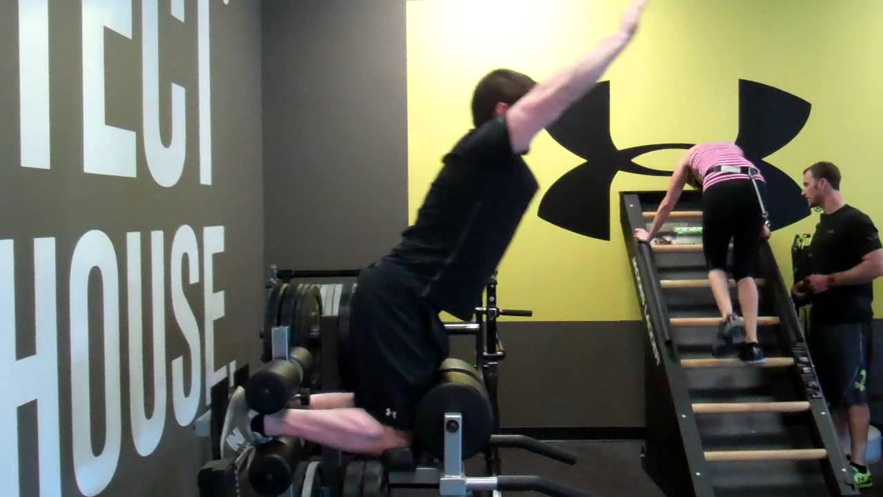 Superman Glute Hand Raise