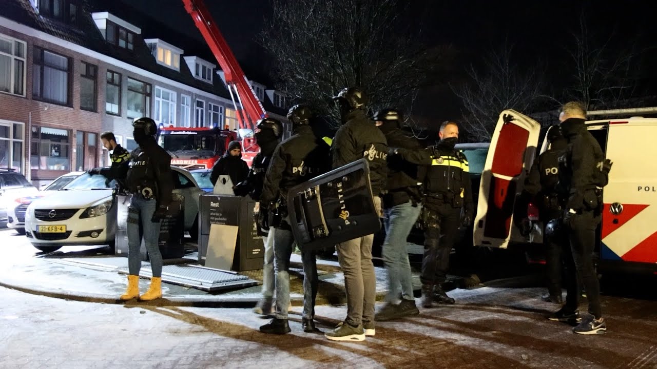 Politie aangevallen na melding geluidsoverlast in Vlaardingen: 'agenten vreesden voor hun leven'
