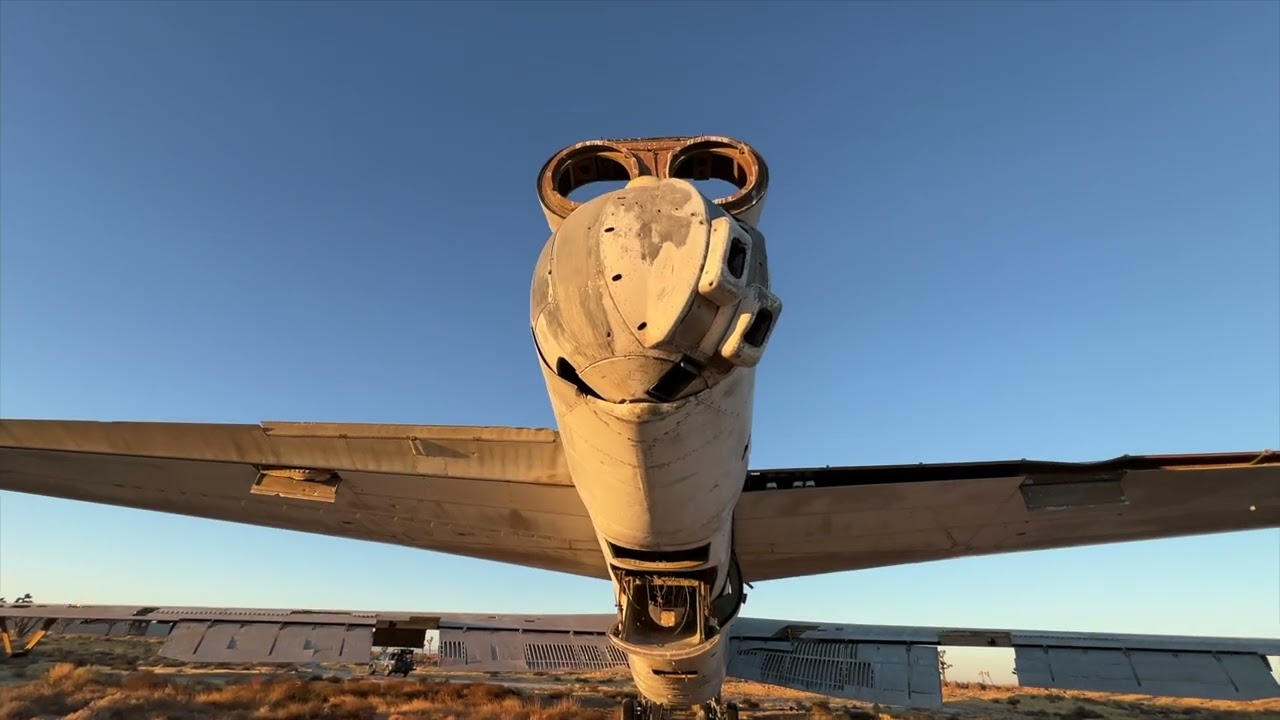 Брошенные B-52 в пустыне Мохаве