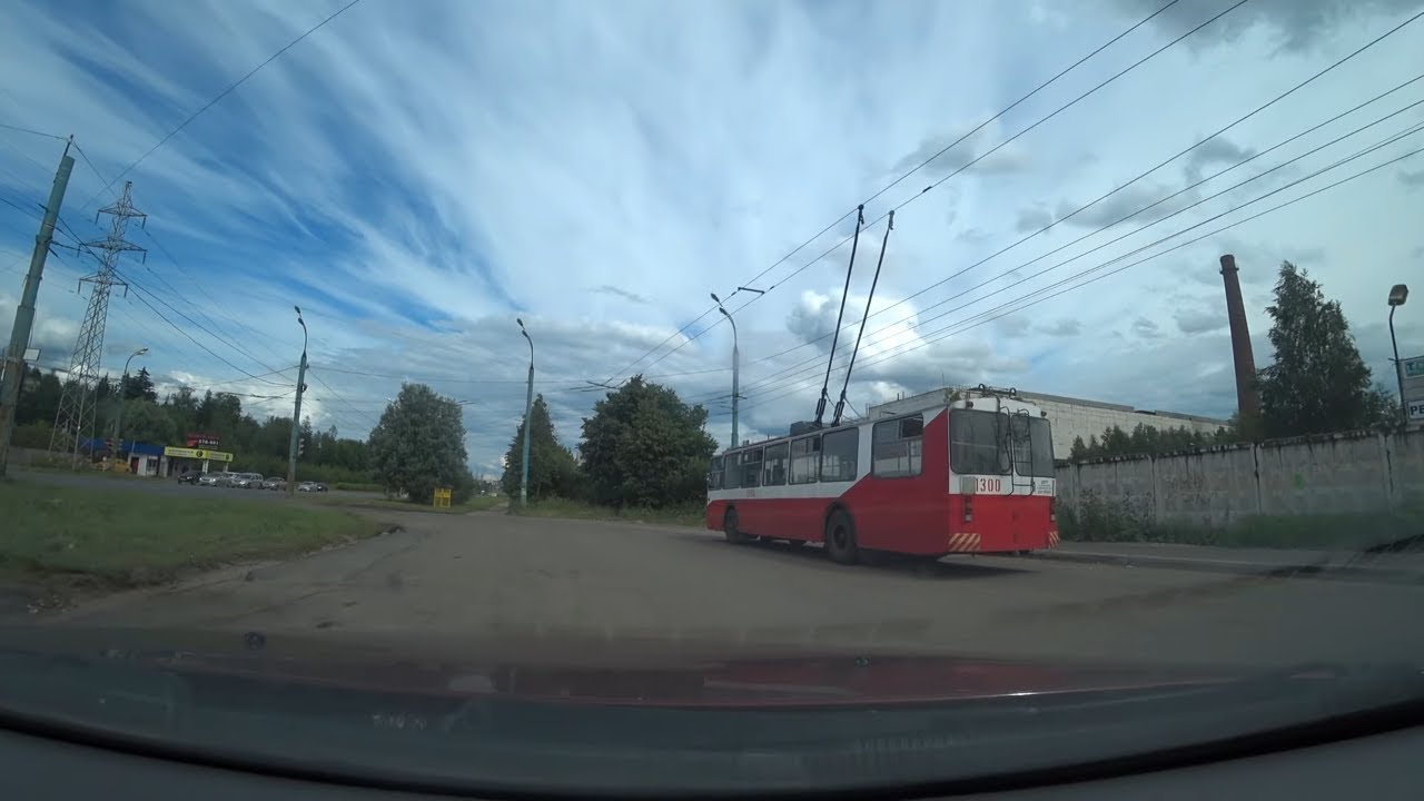 По маршруту 1 троллейбуса Ижевск.