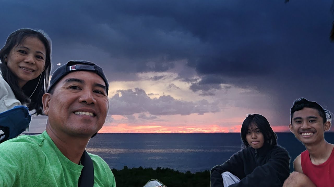 Sunset Beach Dinner in Hawaii but Derailed by Passing Showers
