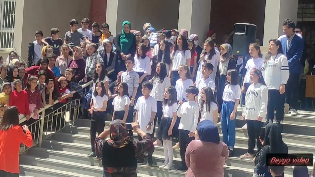 Hakkari Şemdinli altınsu köyü ilkokulu ve ortaokulu 23 nisan çocuk bayramı kutlaması