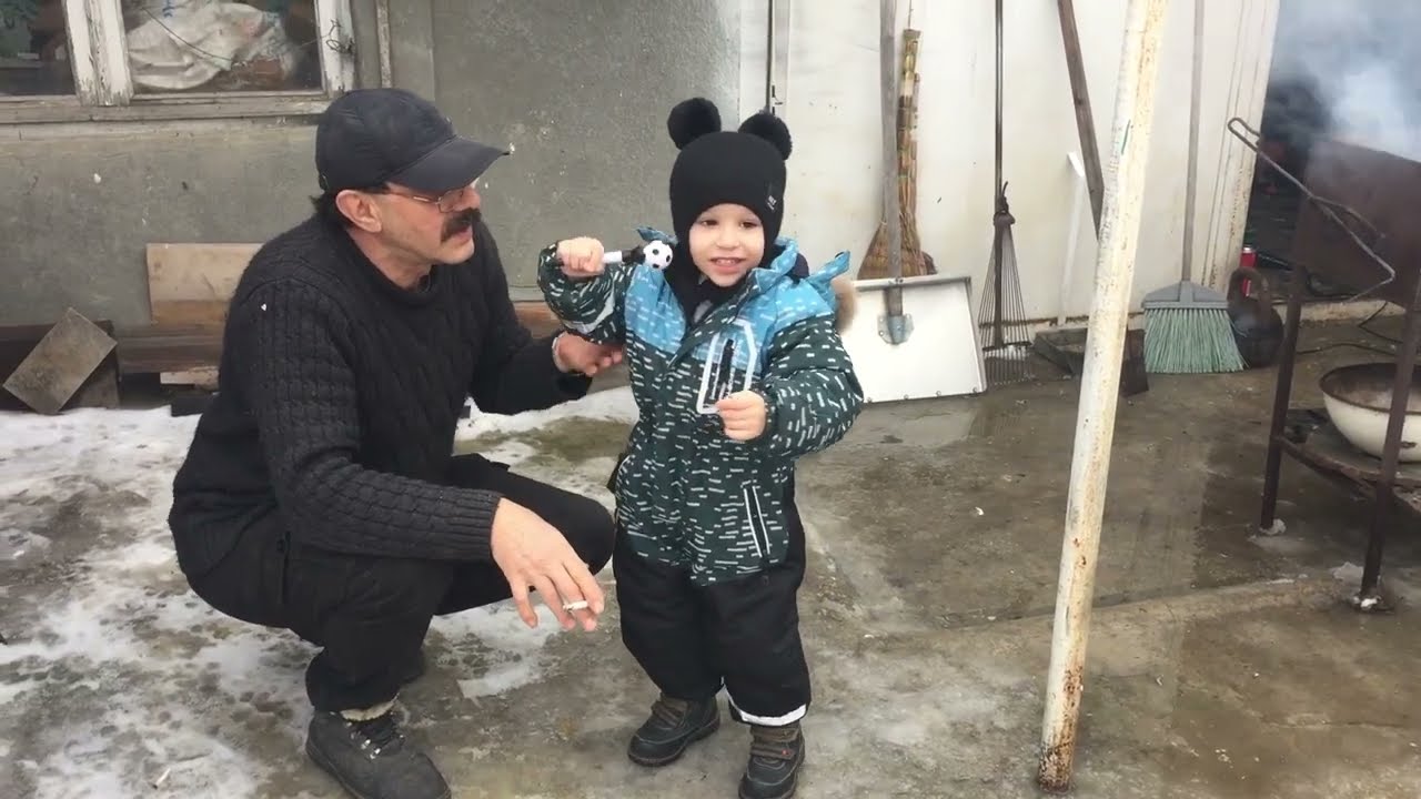 #Pigeons.Как главный голубятник гоняет и кормить голубей. 