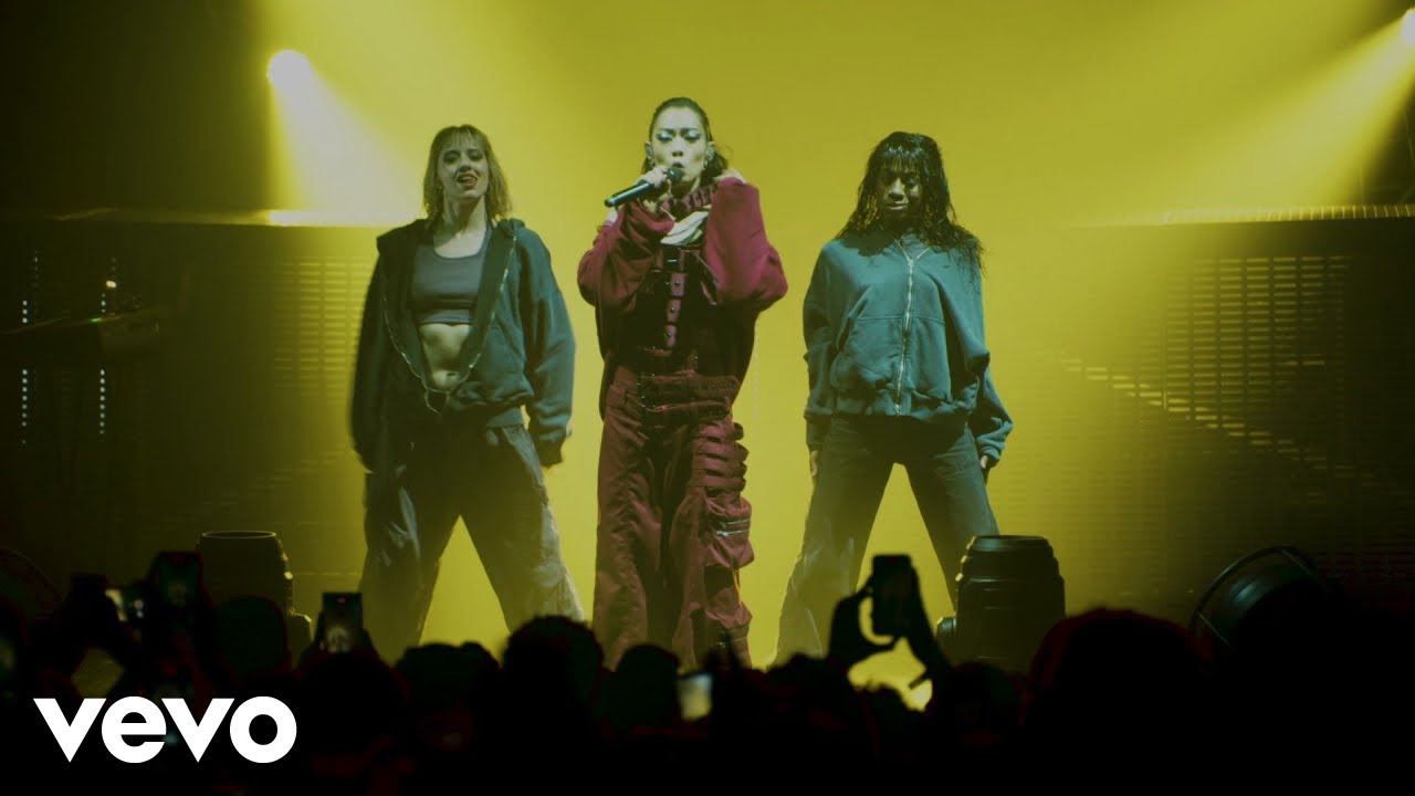 Rina Sawayama - Imagining (Live from Brixton Academy)