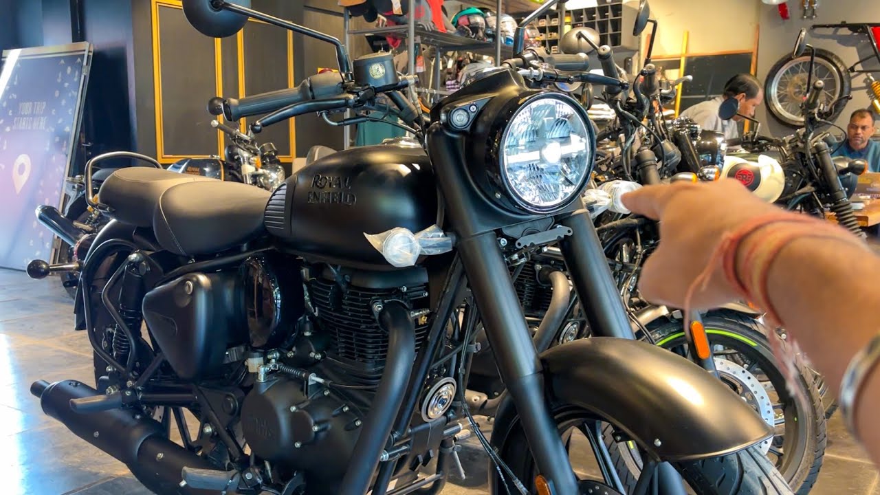 2025 All New Royal Enfield Classic 350 BS7 Dark Stealth Black Full Review