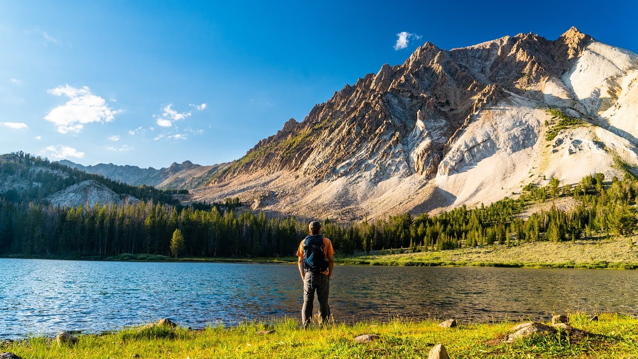 Backpacking Chamberlain Basin | The White Clouds