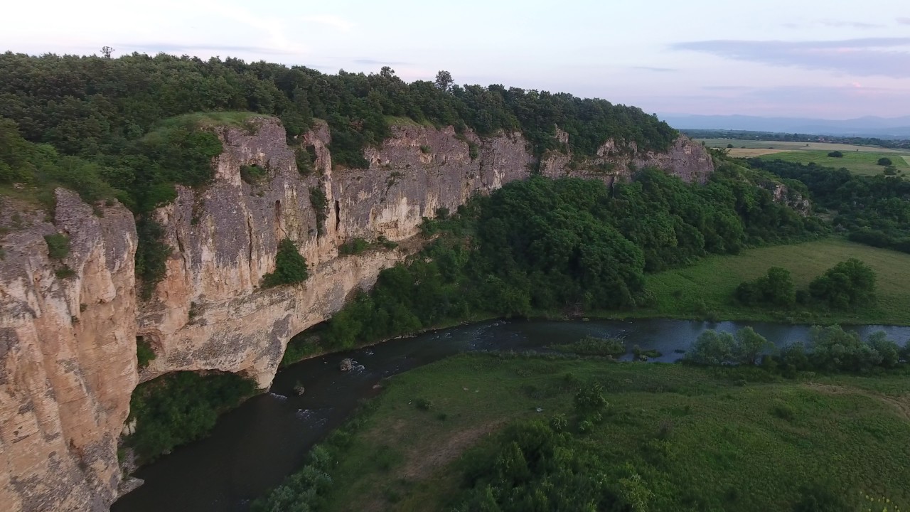 Aglen Cliffs 1