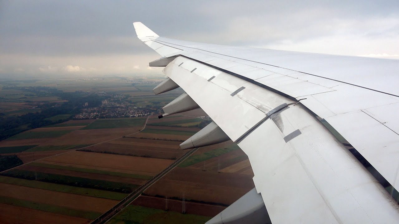 Lufthansa Airbus A340-600 BEAUTIFUL MORNING Посадка с WING FLEX в Вене (VIE)