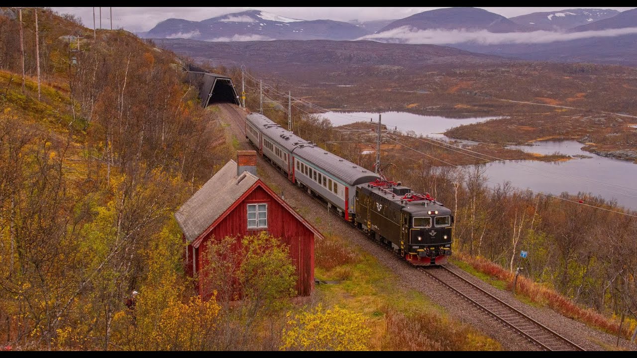 Trains lourds au nord du cercle polaire arctique Septembre 2023