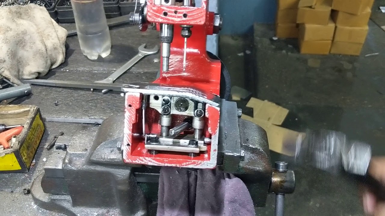 How to Set the Looper in Singe Needle Bag Closer machine (Looper Installation)