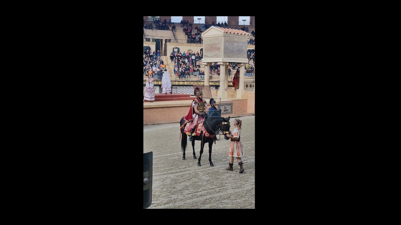 Nathan Puy du fou | Damien Signe de Triomphe