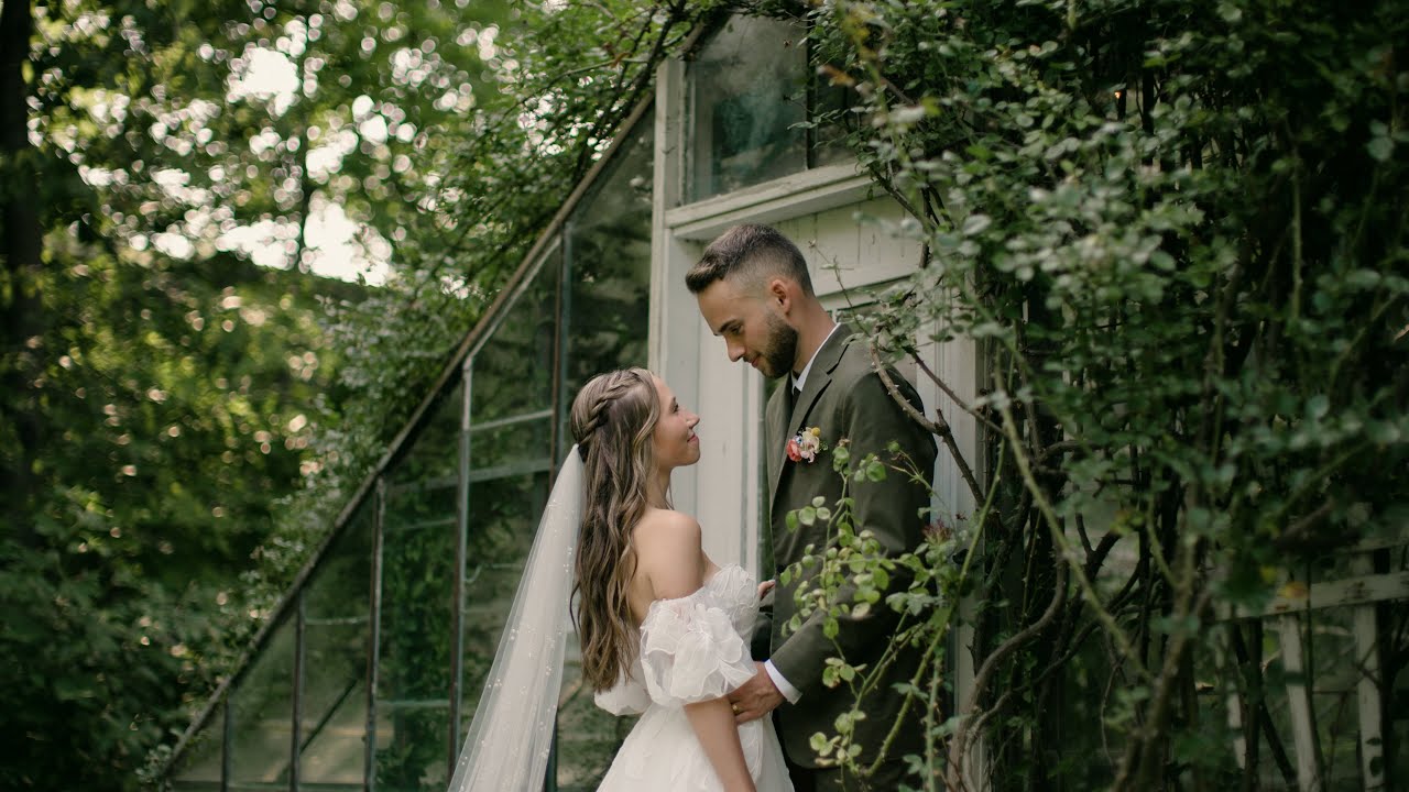 Intimate Wedding at The Glass House Creative Collective