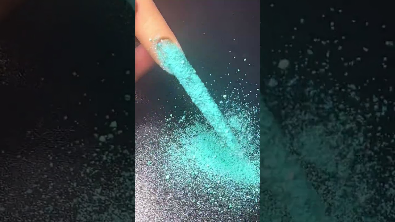 USING CANDY FUN DIP IN MY NAILS 👀 THIS IS SATISFYING 😊&hellip;#shorts #youtubeshorts #design