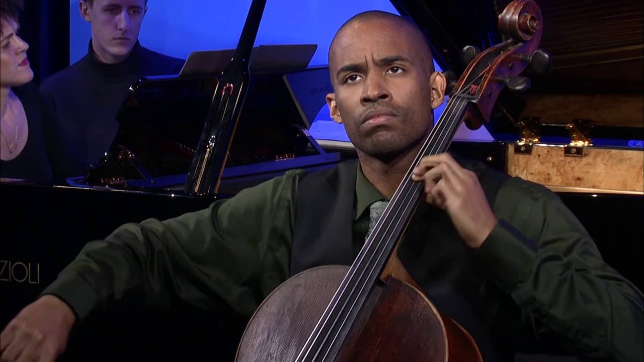 Khari Joyner & Ch&eacute;rie Roe play Schumann's Adagio and Allegro, op. 70