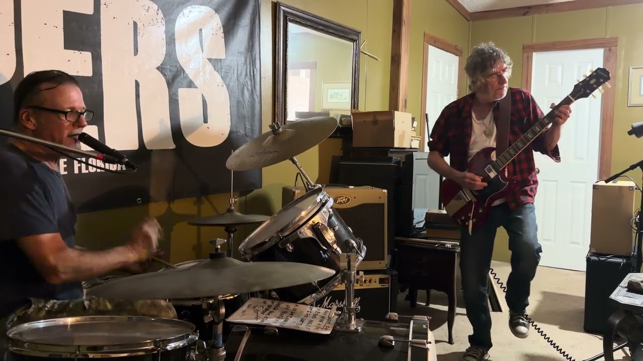 A Marshall and an SG&hellip;..PURE ROCK TONE!