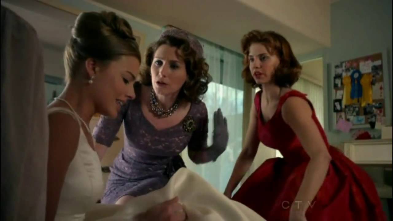 Kelli Garner Cleavage in Pan Am S01 E01