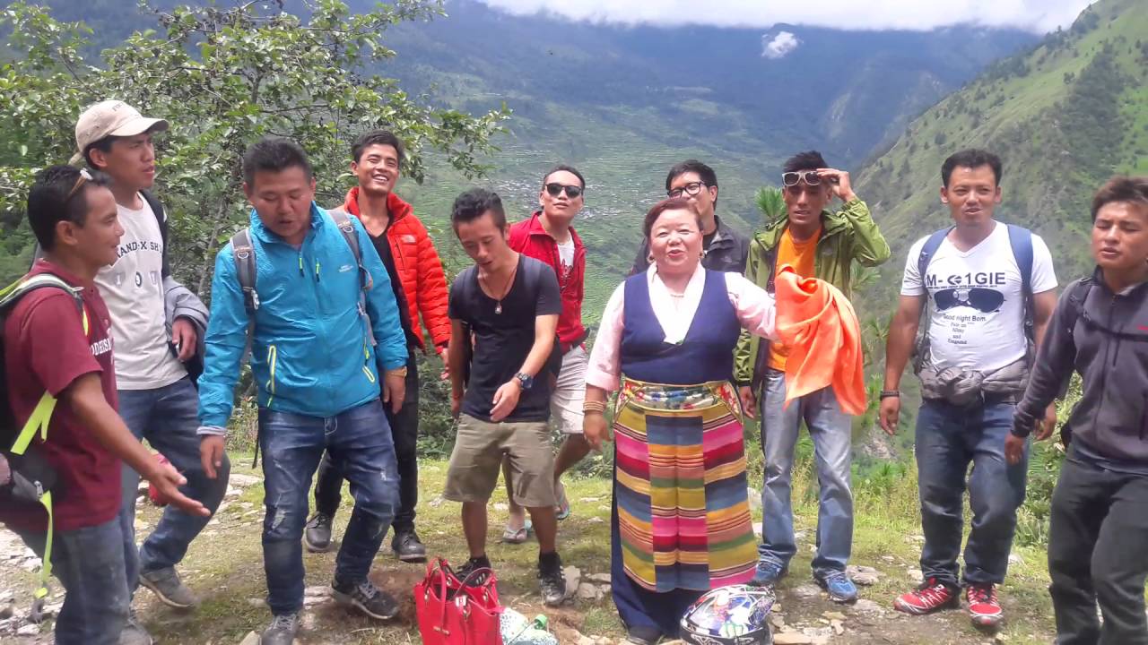Khamjing boys with dolma sherpa in gatlang