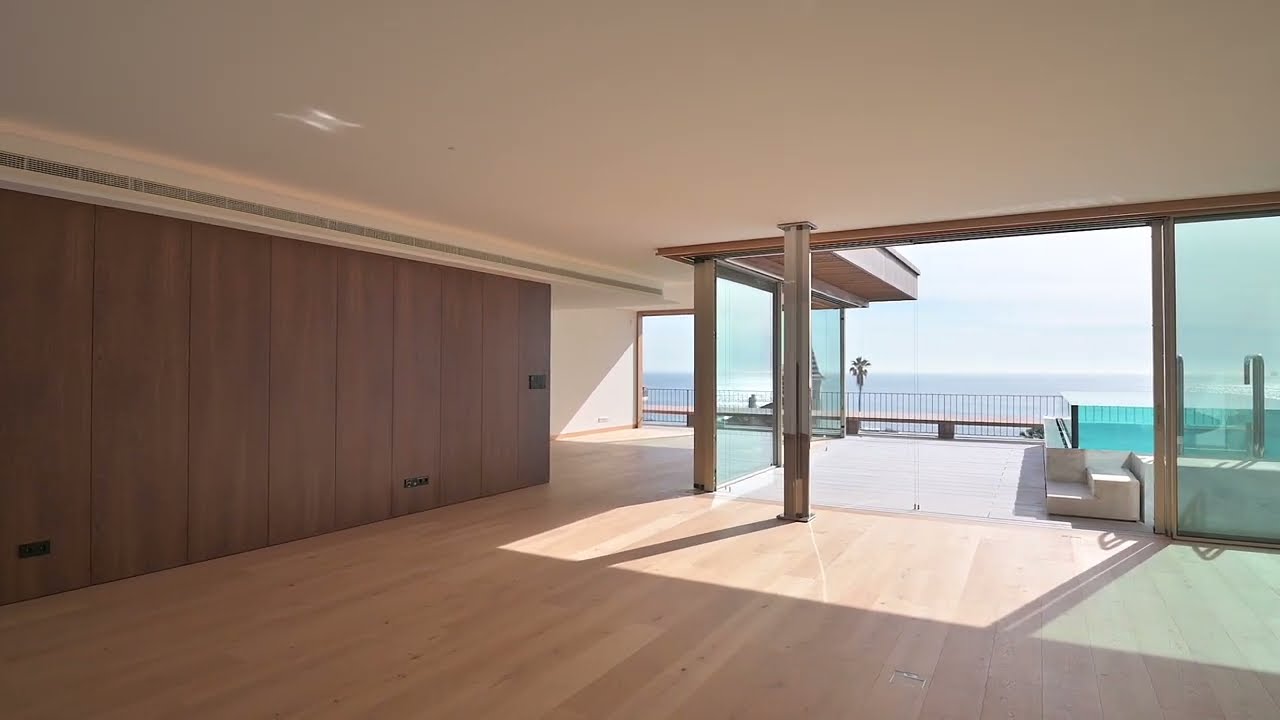 Penthouse no coração do Monte Estoril, à beira mar, antigo Chalet de Férias da Rainha D. Maria Pia.