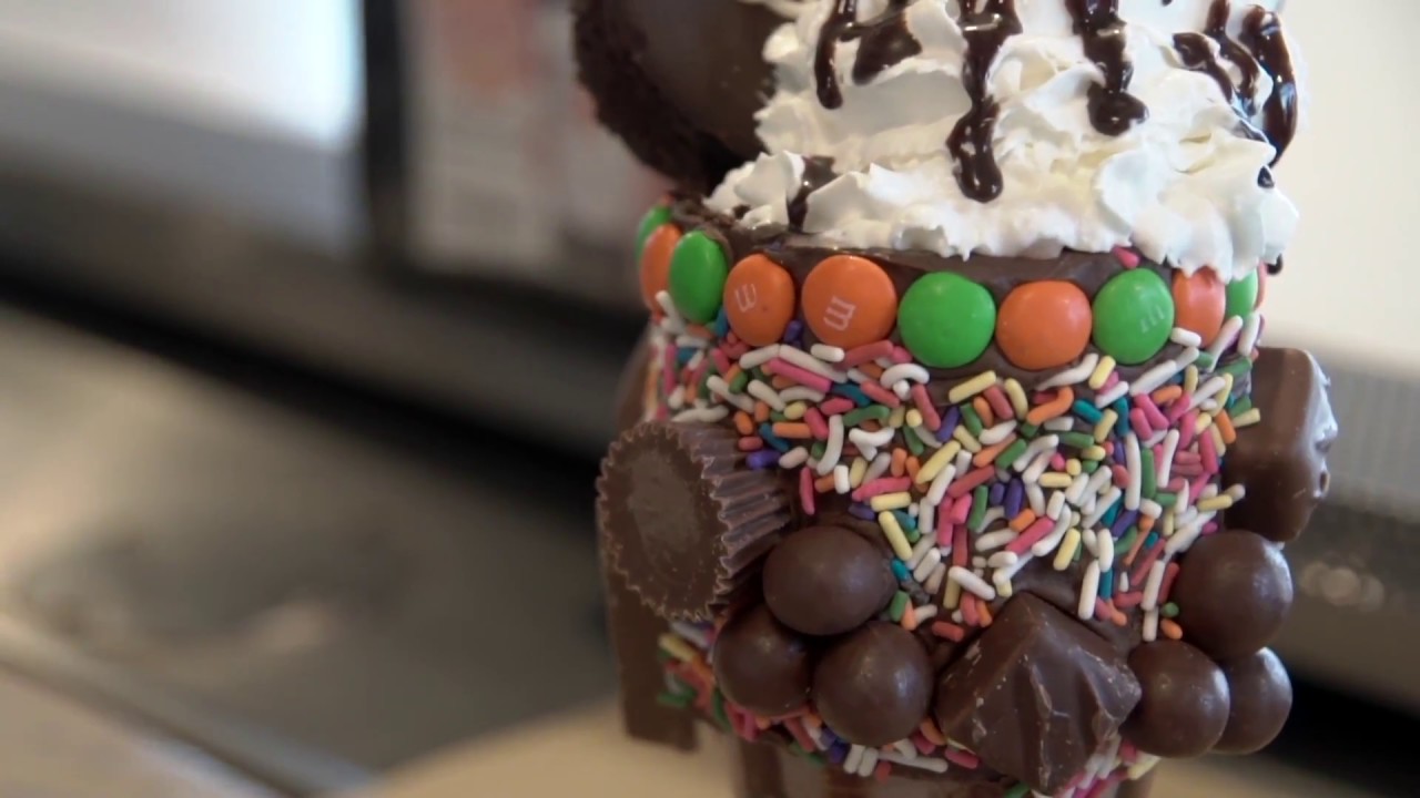 Funky Fries & Burgers featured on The Neighborhood with Kyle Whissel