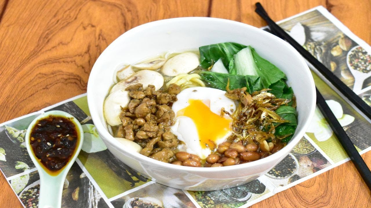 نودلز بان مي – طعام الشارع الماليزي والسنغافوري على طريقة تقديم أكلات الشوارع |   Pan Mei noodles