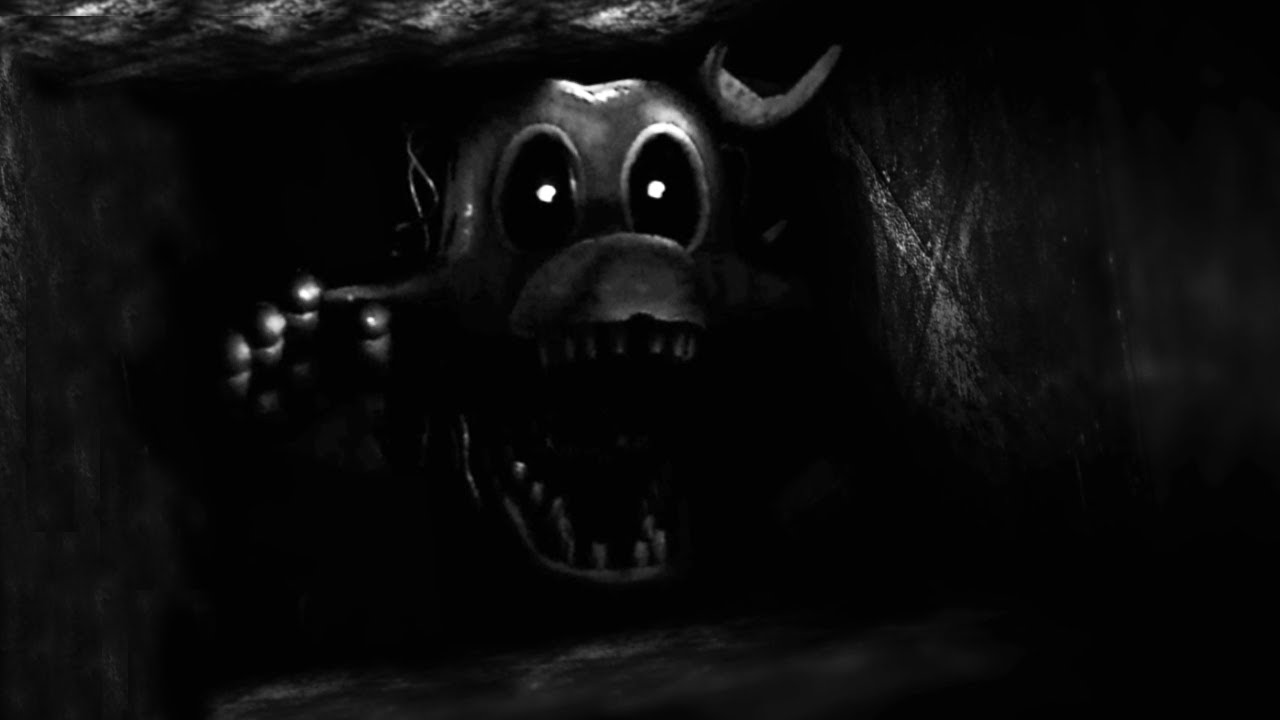 CRAWLING THROUGH THE VENTS IN THIS FREE ROAM FNAF GAME IS A BAD IDEA..