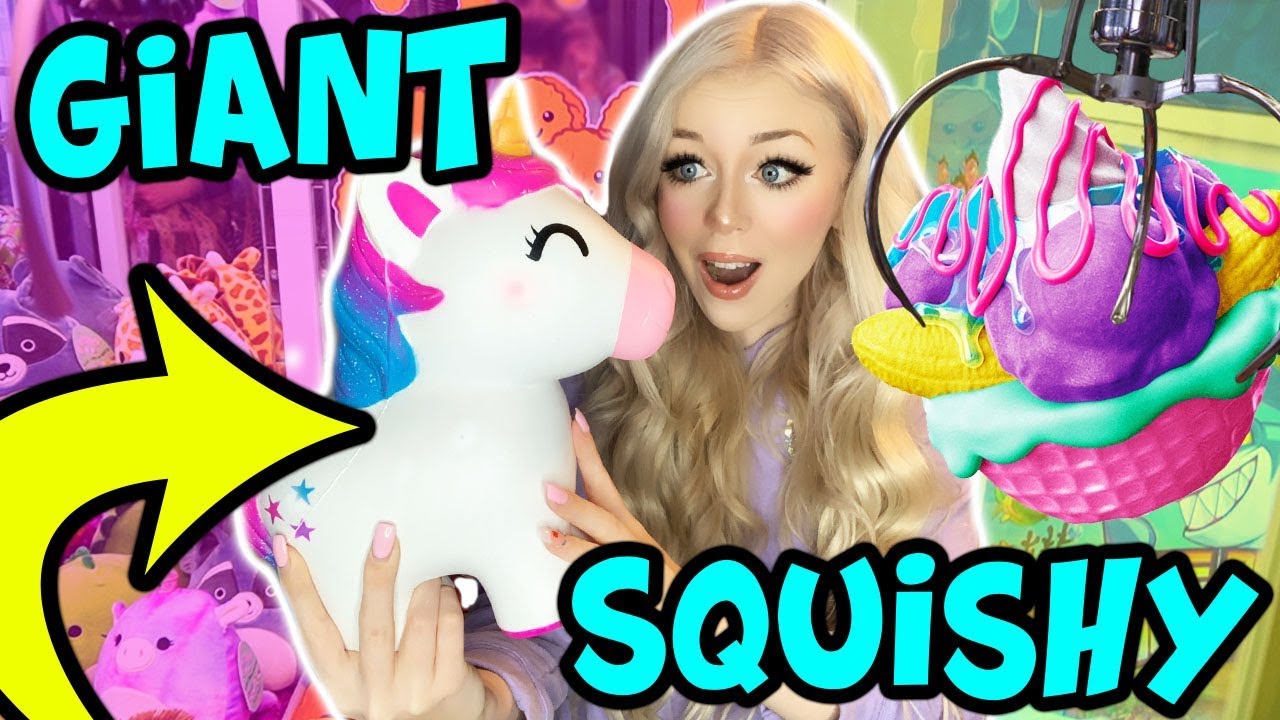 I WON A GIANT SQUISHY AT THE ARCADE! SQUISHY ARCADE & CLAW MACHINE WINS!!!