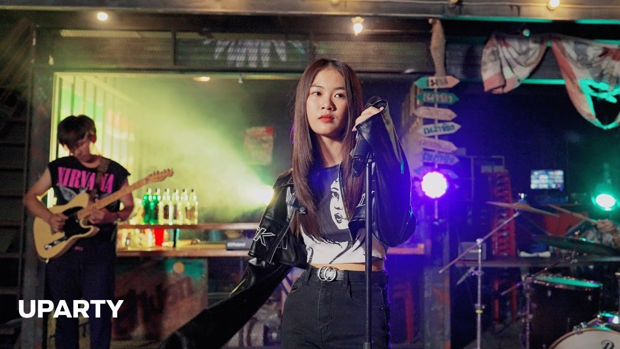 Jinnoy I เมดเล่ย์เพลงอกหักร้านเหล้า cover by จินน้อย [live performance]