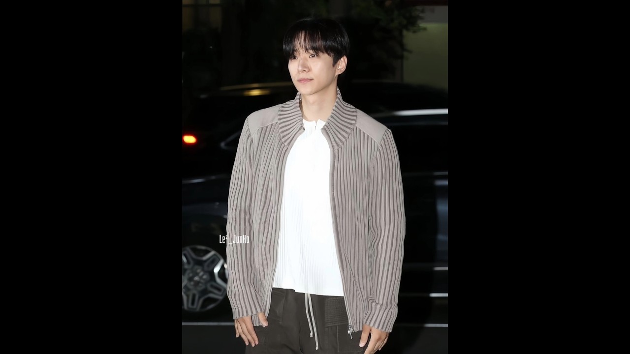 Lee JUNHO casual fashionable clothes 🍁 