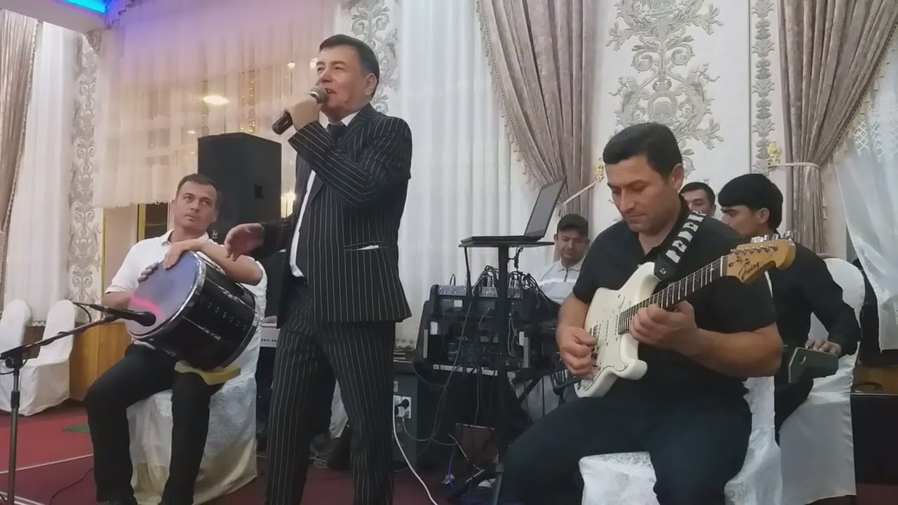 устоз Нуриддин Ахадов чапдаст хизматгалар