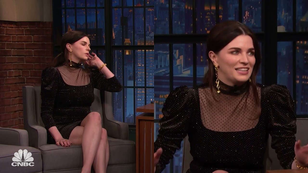 Aisling Bea @little black dress