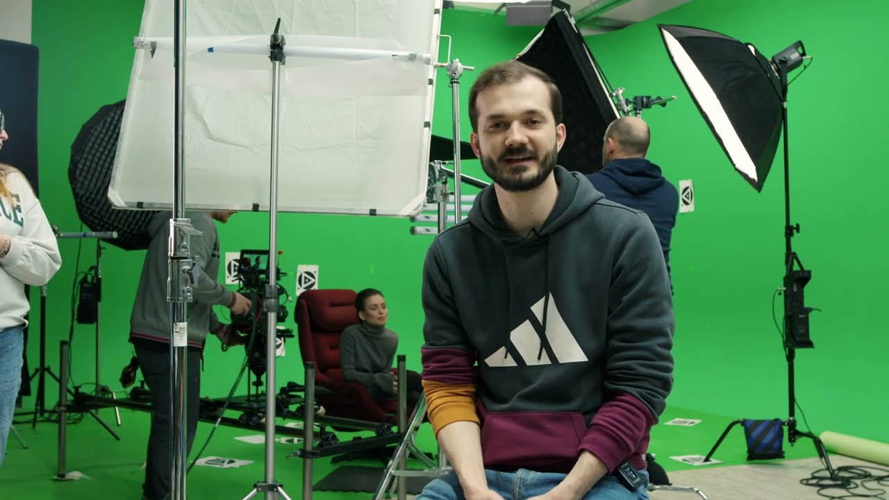 Behind the scenes - 