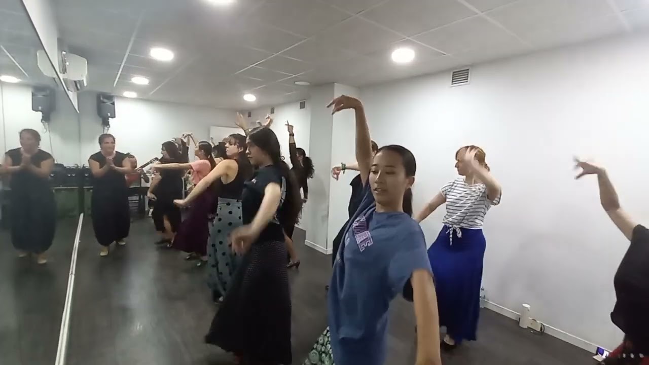 Soraya Clavijo curso de baile flamenco por Bulerias en la Escuela de Juan Polvillo