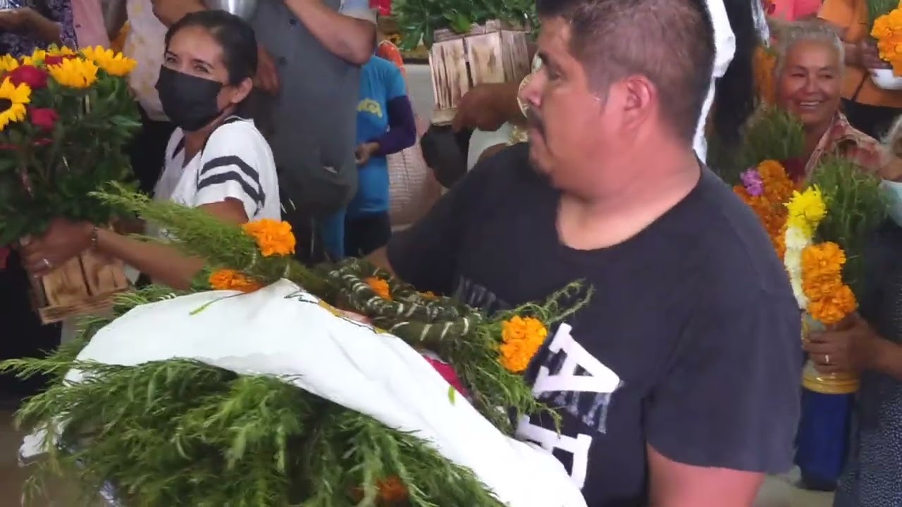 Fiesta patronal Él Espíritu, Alfajayucan, Hgo. Tradicional enrosada. Año 2022