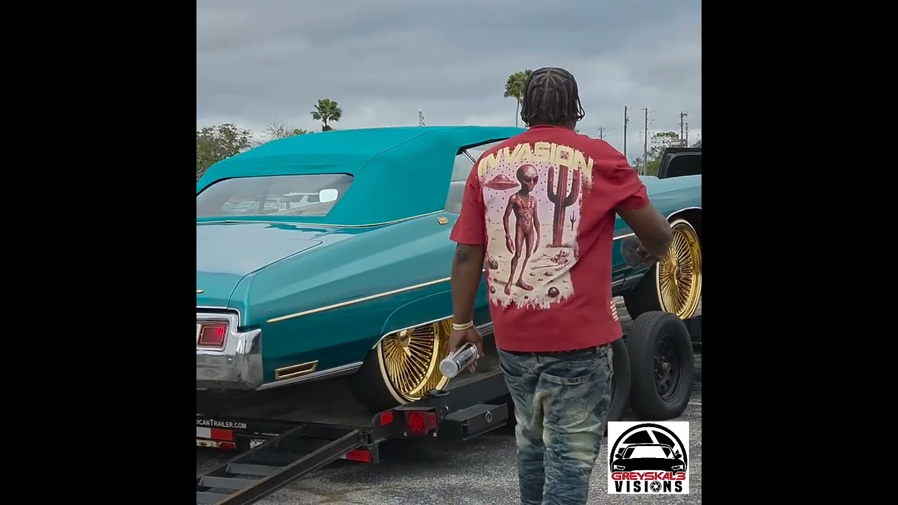 Been waiting to see HoleUp donk for a minute. He Definitely clean 