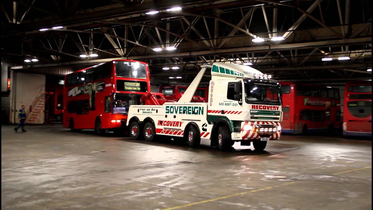 Metroline on tow in 2011