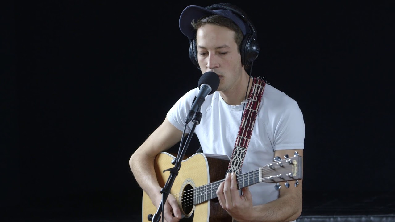 Marlon Williams plays 