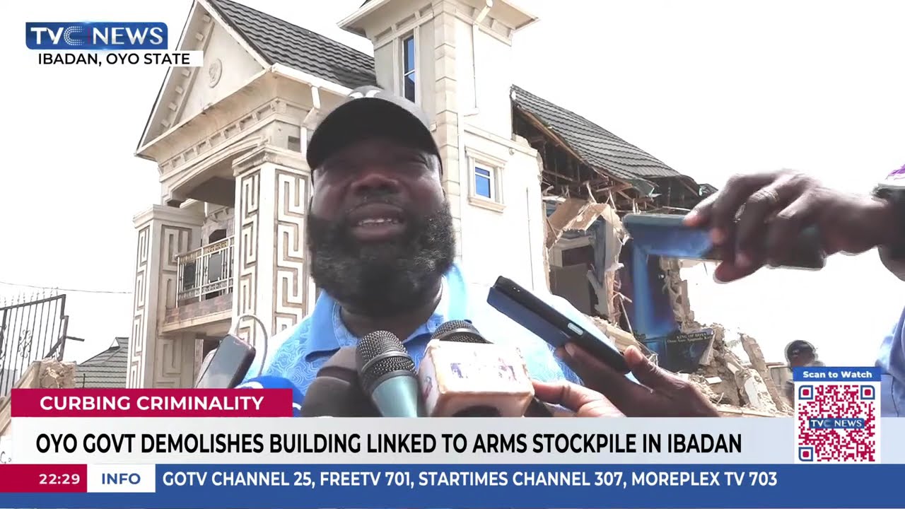 Власти штата Ойо снесли здание, связанное со складом оружия в Ибадане