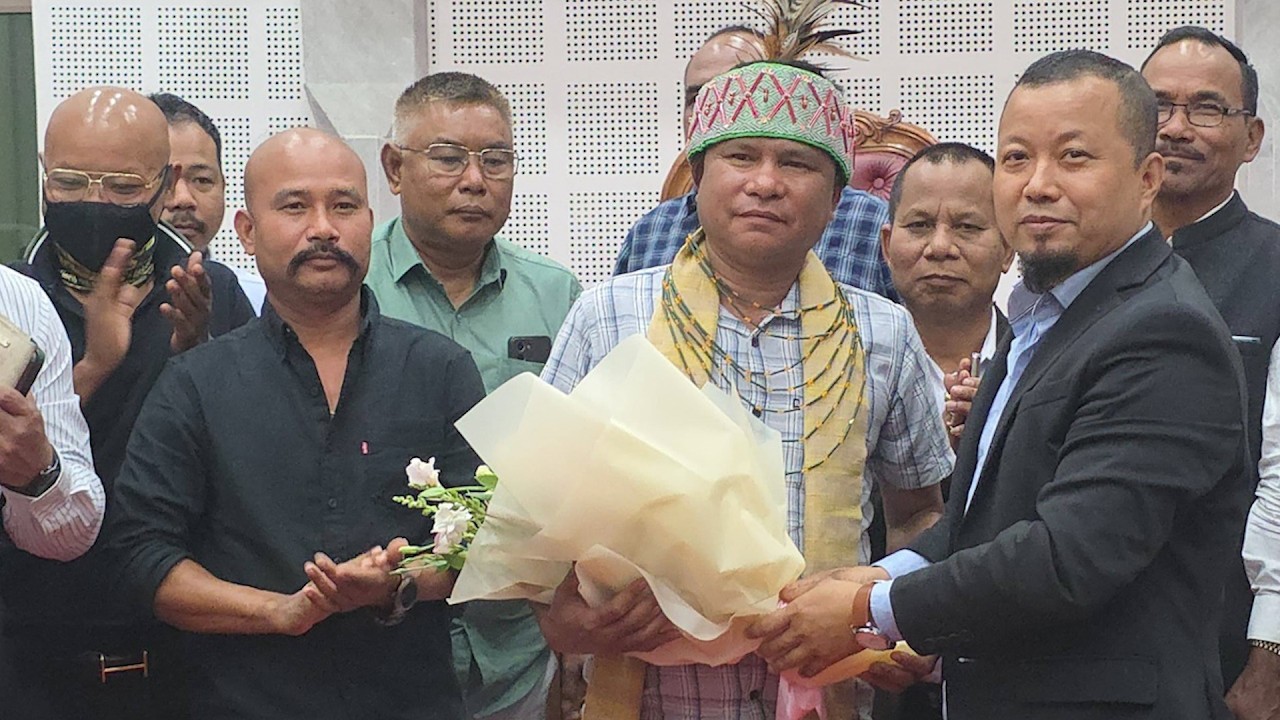 Ai khublei u CM ia u nongialam bathymmai ka GHADC; kyrmen un trei bha ban myntoi ki paidbah