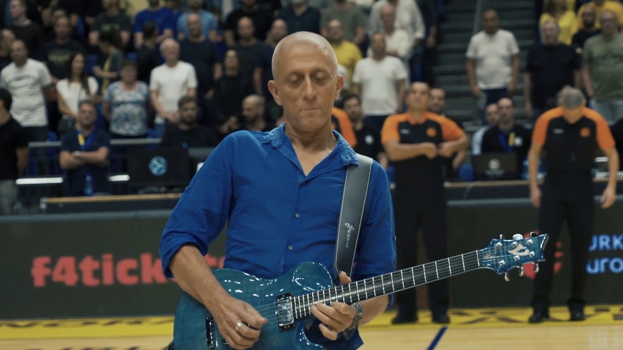 Avi Singolda and the show in Maccabi's home games