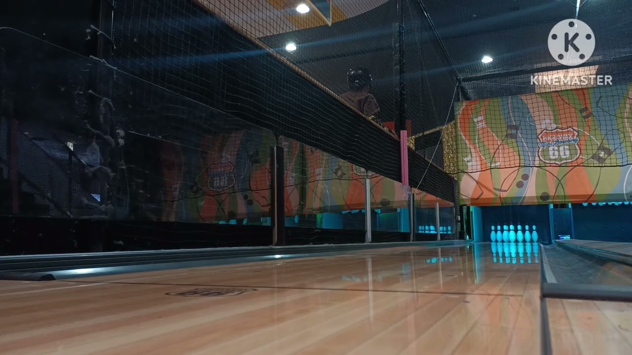 ラウンドワンスタジアム朝霞店のスポッチャでミニボウリングに挑戦 Try mini bowling at Spotcha at Round 1 Stadium Asaka#ラウンドワン #スポッチャ 