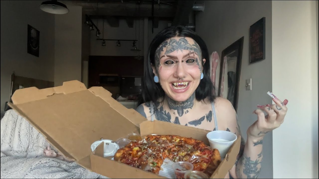 Pizza Talk🍕🐱😿