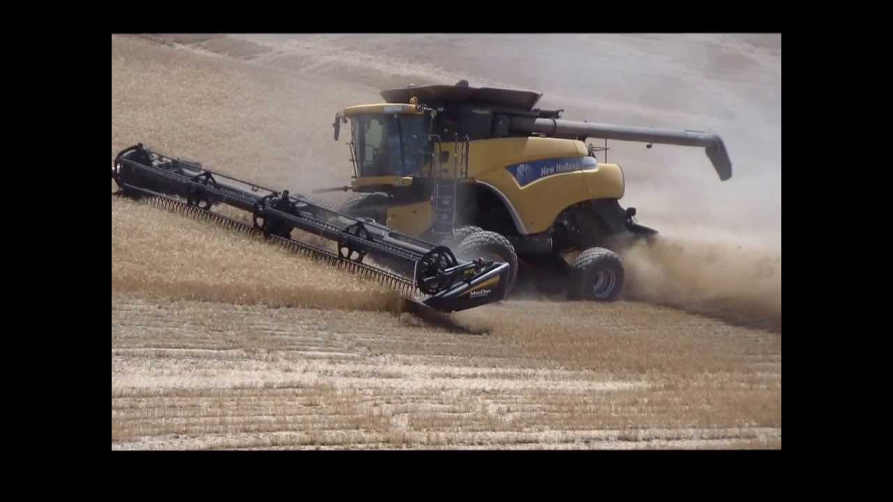 New Holland CR9080 Hillside Combine 072713.2