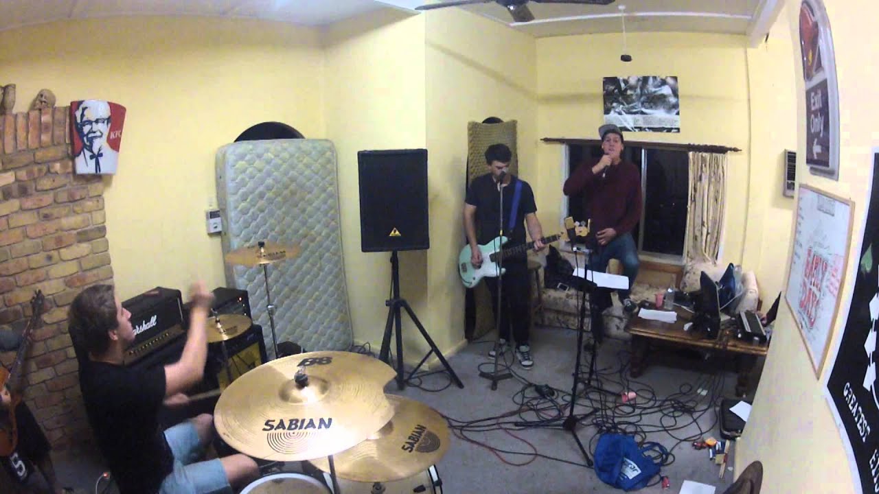 Ages Away - Chacho (Live)