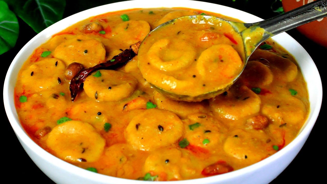 जब रोटी सब्जी बनाने का मन ना करें तो बनाए यह चटपटी सी टेस्टी दाल ढोकली | Daal Dhokli Recipe