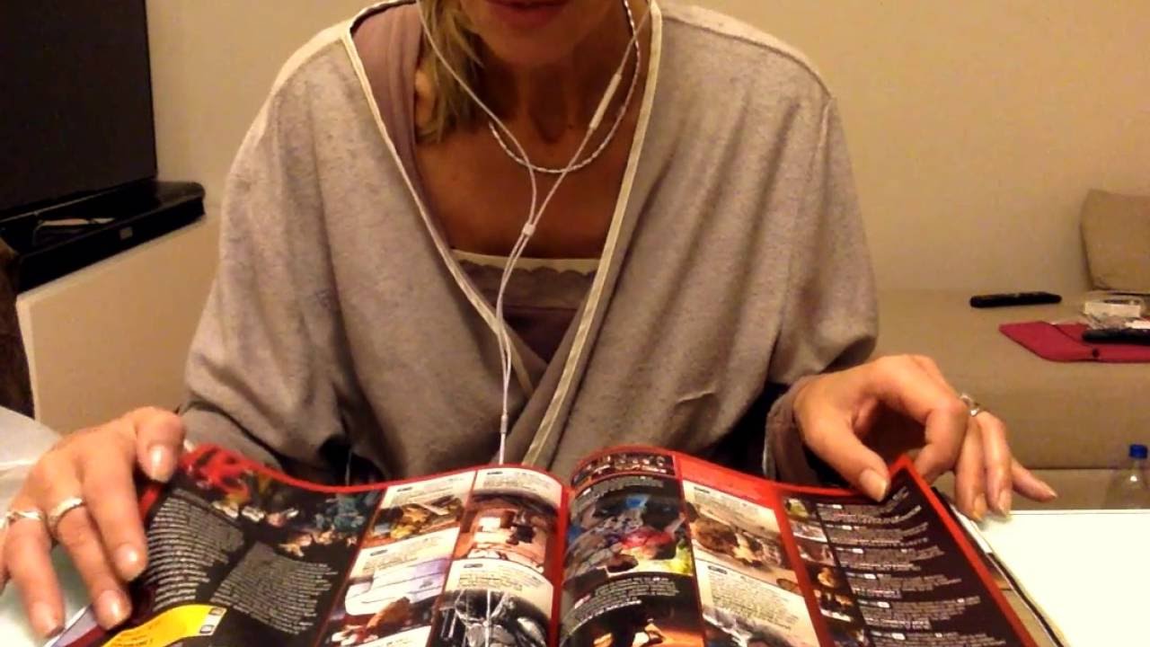 ASMR Turning page, sound of paper 📖 Licking fingers whispering ITA❤️Required!