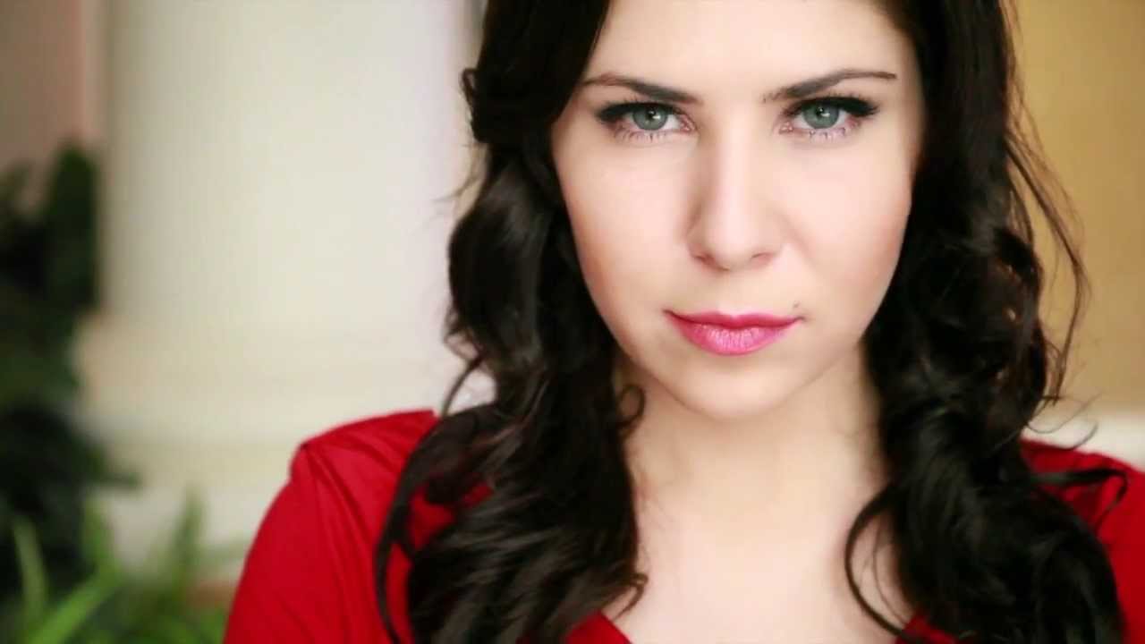 Angelika Vee - Promise For Christmas (with Mara)
